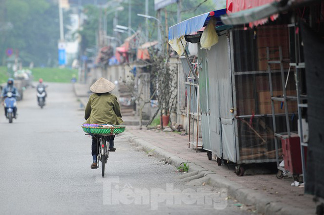  Chợ hoa lớn nhất Hà Nội đóng cửa chuyển sang bán hàng trực tuyến  - Ảnh 5.