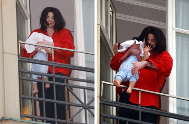 Cuộc sống cô độc của cậu con trai út nhà Michael Jackson: Đứa trẻ không mẹ, 7 tuổi đã mồ côi cha, sống vô hình trong gia tộc giàu sang  - Ảnh 6.