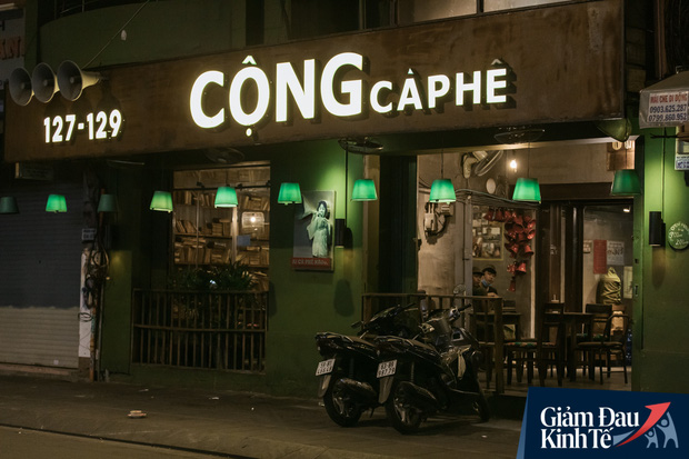 Một loạt quán xá Sài Gòn đã mở cửa trở lại sau chuỗi ngày dài cách ly: Nơi thì tấp nập khách, chỗ vẫn vắng hoe như cũ - Ảnh 8.