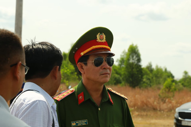 Tạm giữ Giám đốc, Phó giám đốc Công ty TNHH Hà Hải Nga vì vụ sập tường khiến 10 người tử vong ở tỉnh Đồng Nai - Ảnh 2.