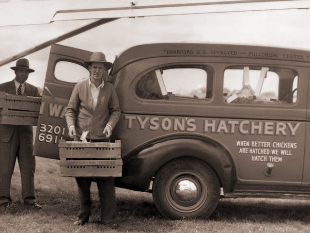 Gia tộc tỷ phú đứng sau Tyson Foods - một trong ba đế chế sản xuất thịt lớn nhất thế giới - Ảnh 6.