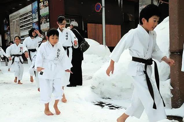  Nhật Bản đã giáo dục trẻ em khác biệt như thế nào ngay từ khi còn học mẫu giáo?  - Ảnh 2.