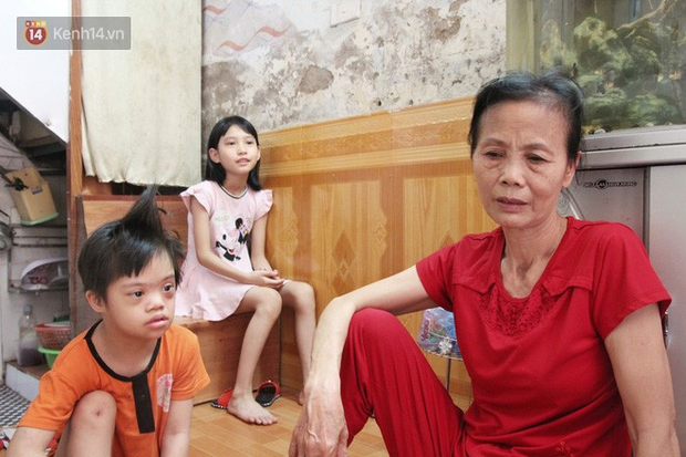 Những đứa trẻ quanh năm sau song sắt, chẳng được khai sinh và ước mơ của 4 bà cháu giữa lòng Thủ đô - Ảnh 5. Những đứa trẻ quanh năm sau song sắt, chẳng được khai sinh và ước mơ của 4 bà cháu giữa lòng Thủ đô - Ảnh 5.