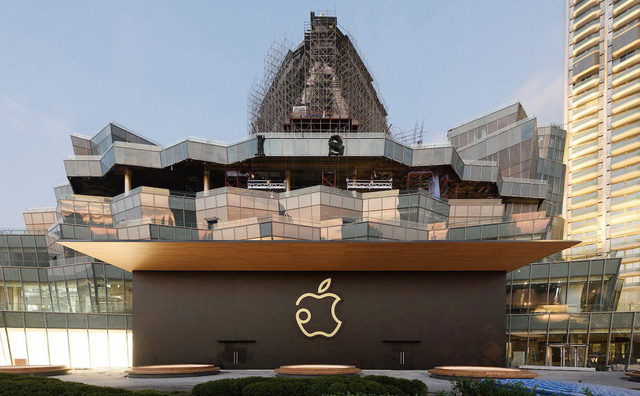  CNBC: Dù Mỹ nhắm vào Huawei, Trung Quốc cũng sẽ không dễ dàng buông tay để Apple sang Việt Nam  - Ảnh 2.