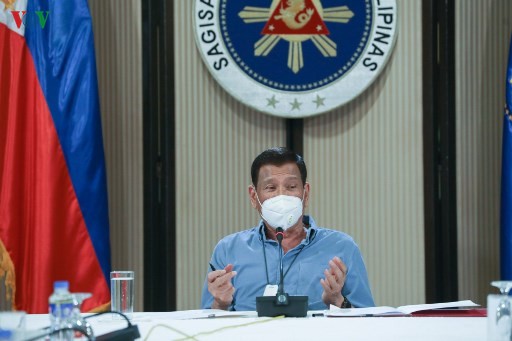 Tổng thống Philippines: Không mở cửa trường học cho đến khi có vaccine - Ảnh 1.