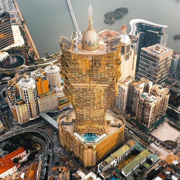 Cận cảnh công trình để đời nhất của “ông trùm” sòng bạc Macau vừa qua đời: Toà nhà hình búp sen vàng khổng lồ, hình check-in ngập tràn MXH - Ảnh 5.