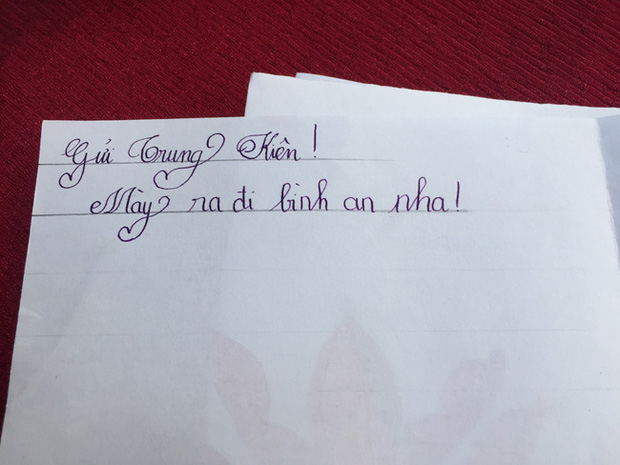 Quặn lòng những cánh thư bạn cùng lớp viết gửi nam sinh vừa ra đi vì cây phượng đổ: Tao có vẽ hộp cơm cho mày đấy - Ảnh 8.