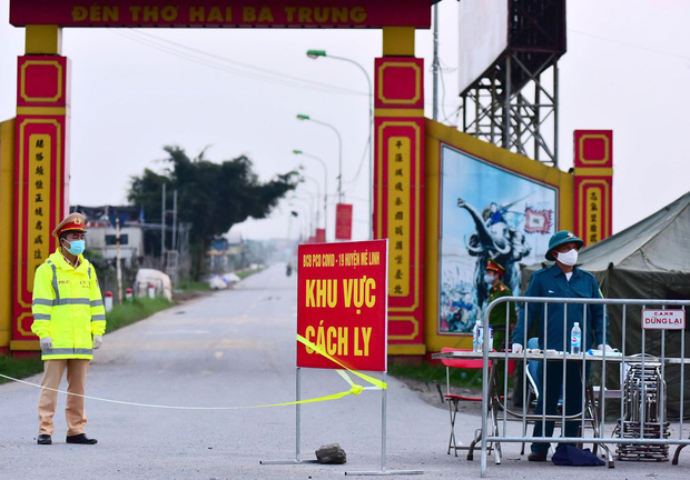 100 ngày nhìn lại cuộc chiến chống Covid-19 tại Việt Nam - Ảnh 5. 100 ngày nhìn lại cuộc chiến chống Covid-19 tại Việt Nam - Ảnh 5.