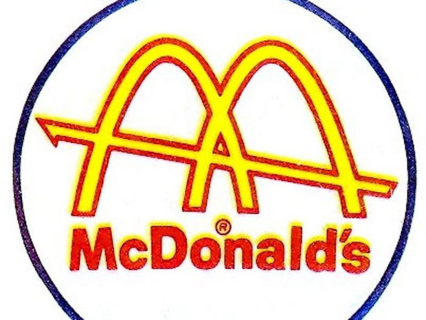 Logo của những thương hiệu ăn uống đình đám nhất thế giới thay đổi ra sao theo thời gian: “Chóng mặt” nhất vẫn là hãng đầu tiên  - Ảnh 3.