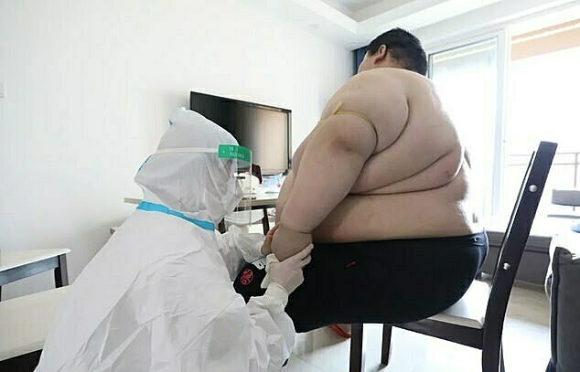 Anh chàng Trung Quốc tăng sương sương 101kg sau 5 tháng ở nhà né dịch - Ảnh 2.