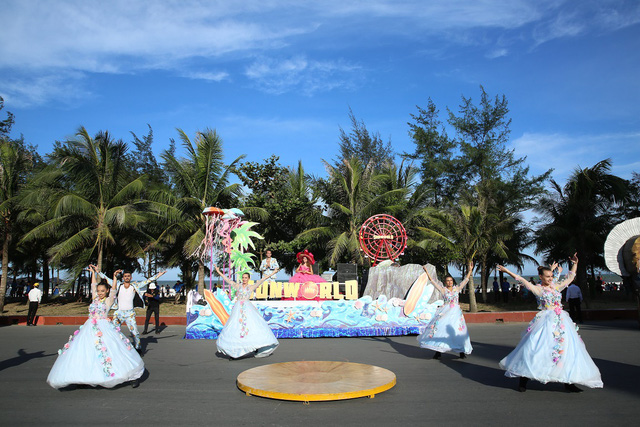  Sau Covid-19, du lịch Sầm Sơn bùng nổ với lễ hội Carnival đường phố  - Ảnh 3.