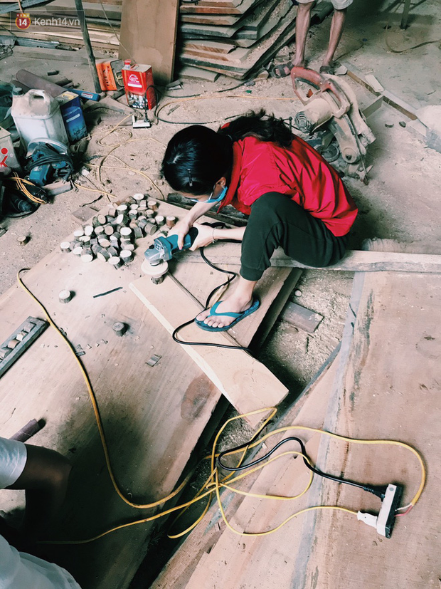 Bỏ công việc 30 triệu/tháng, mẹ trẻ về làm nghề thợ mộc để “khắc tiếp ước mơ của bố” - Ảnh 6.
