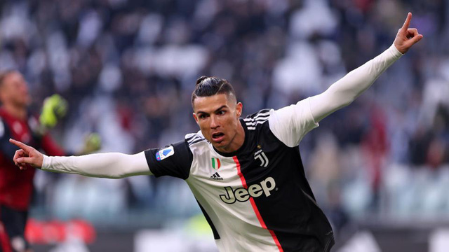Cris Ronaldo: Tỷ phú bóng đá đầu tiên trên thế giới - Ảnh 1. Cris Ronaldo: Tỷ phú bóng đá đầu tiên trên thế giới - Ảnh 1.