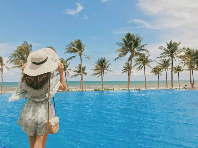 6 resort 5 sao sở hữu hồ bơi độc đáo bậc nhất đảo ngọc Phú Quốc đang có giá rẻ, giảm sâu đến không ngờ: Còn gì tuyệt hơn ngắm hoàng hôn, đắm mình trong làn nước xanh trong vắt - Ảnh 12.