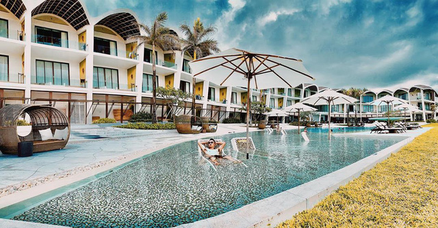 6 resort 5 sao sở hữu hồ bơi độc đáo bậc nhất đảo ngọc Phú Quốc đang có giá rẻ, giảm sâu đến không ngờ: Còn gì tuyệt hơn ngắm hoàng hôn, đắm mình trong làn nước xanh trong vắt - Ảnh 13.