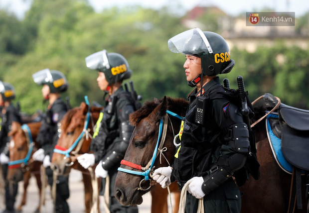 Chùm ảnh: Đội Kỵ binh Cảnh sát cơ động diễu hành trên Quảng trường Ba Đình - Ảnh 6.