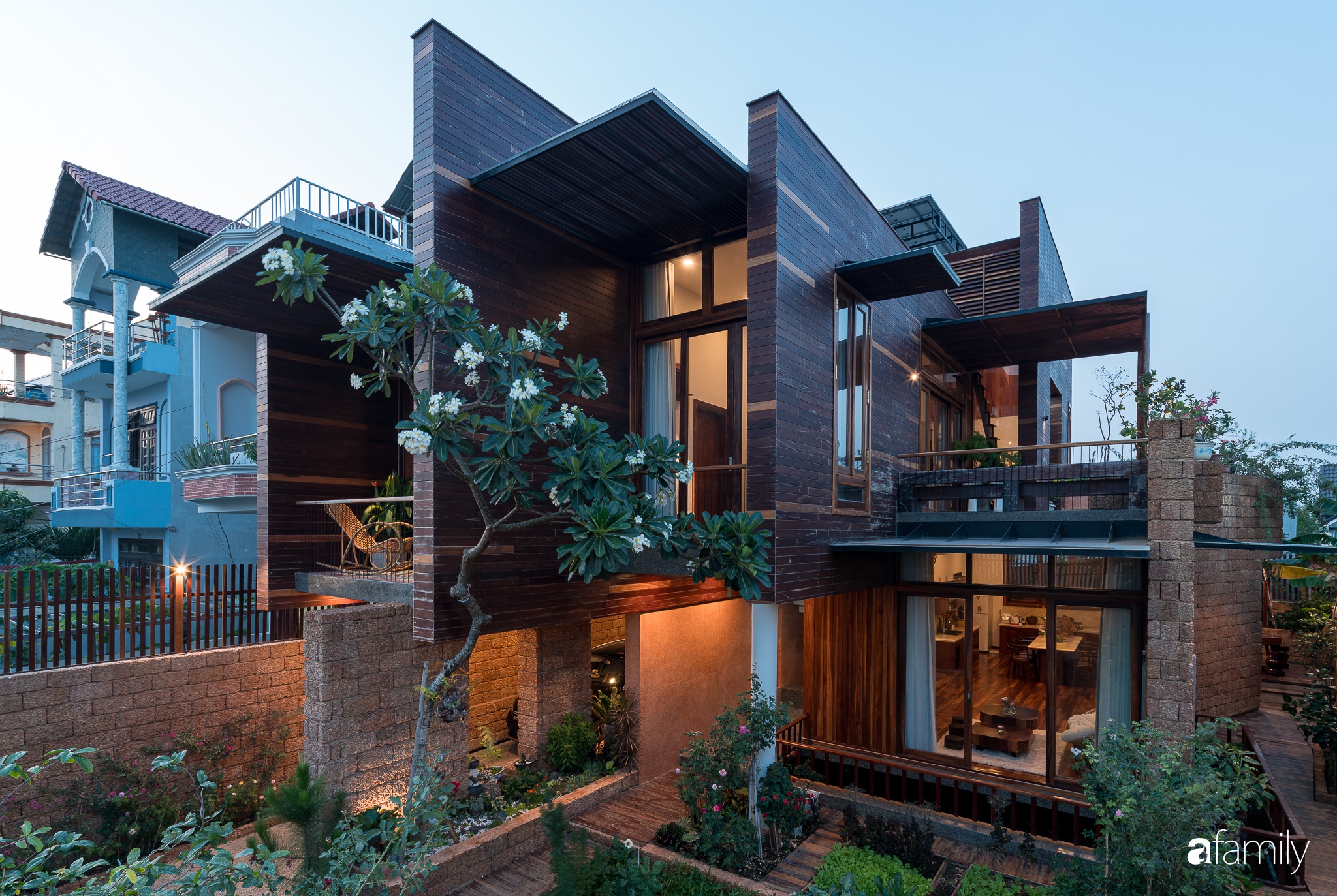 Bố mẹ trẻ xây nhà vườn 300m² giúp các con sống gần gũi với thiên nhiên ở quận Thủ Đức, TP. HCM Bố mẹ trẻ xây nhà vườn 300m² giúp các con sống gần gũi với thiên nhiên ở quận Thủ Đức, TP. HCM