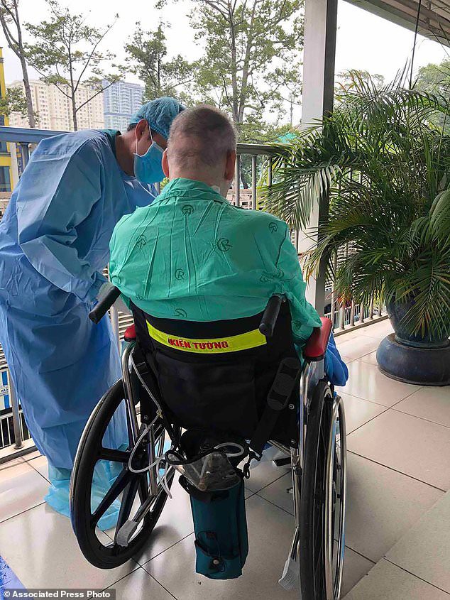 Báo quốc tế đưa tin bệnh nhân 91 xuất viện, bày tỏ ngưỡng mộ Việt Nam - Ảnh 3.