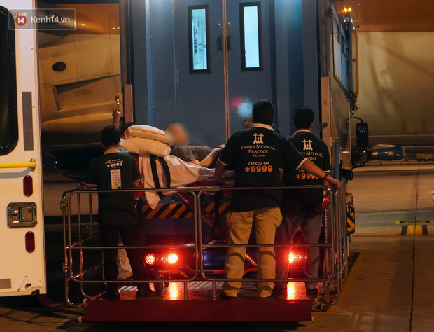 Cận cảnh quá trình di chuyển bệnh nhân 91 trên chuyến bay từ Tân Sơn Nhất đến Nội Bài - Ảnh 12.