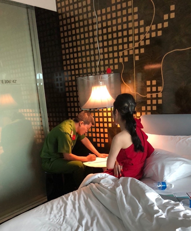 Đường dây bán dâm 30.000 USD "Tú ông" Lục Triều Vỹ lưu giữ nhiều tin