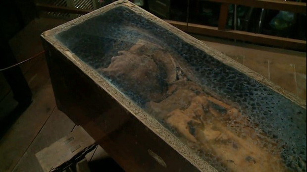 Bí ẩn xác chết 50 năm không phân hủy ở An Giang - Ảnh 1.