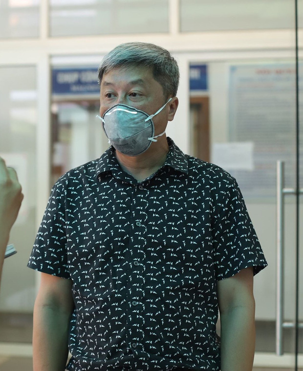 Thứ trưởng Bộ Y tế giải thích lý do bệnh nhân ở Đà Nẵng 3 lần dương tính vẫn chưa công bố mắc Covid-19 - Ảnh 1.