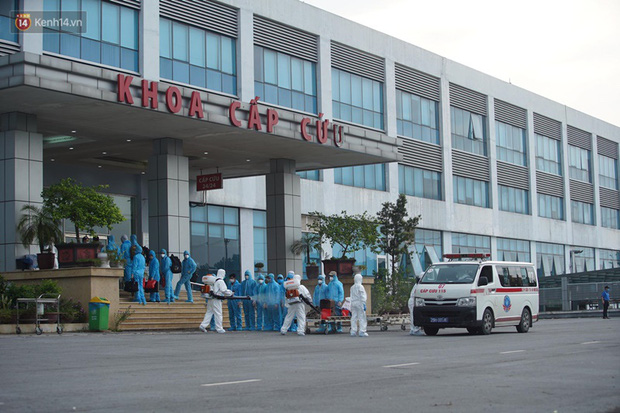 Chuyến bay đón 219 công dân Việt Nam từ Guinea Xích đạo đã về nước, điều động 250 y bác sĩ chăm sóc các bệnh nhân - Ảnh 13. Chuyến bay đón 219 công dân Việt Nam từ Guinea Xích đạo đã về nước, điều động 250 y bác sĩ chăm sóc các bệnh nhân - Ảnh 13.