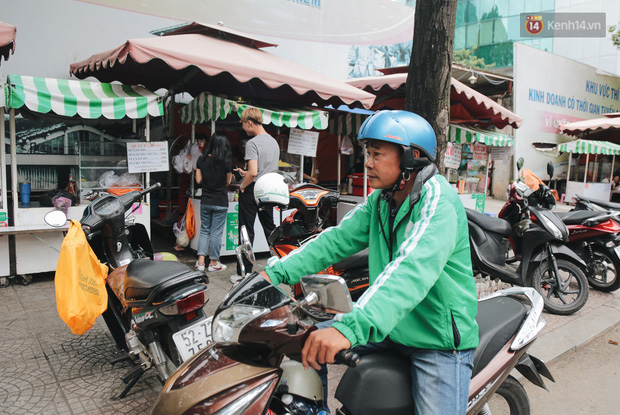 Phố hàng rong hợp pháp đầu tiên ở Sài Gòn hiện giờ ra sao sau gần 3 năm hoạt động? - Ảnh 14. Phố hàng rong hợp pháp đầu tiên ở Sài Gòn hiện giờ ra sao sau gần 3 năm hoạt động? - Ảnh 14.