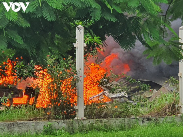  Ảnh: Hiện trường vụ cháy tại khu công nghiệp Yên Phong, Bắc Ninh  - Ảnh 3.