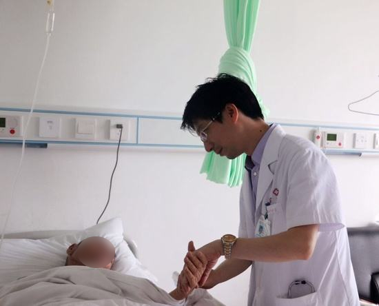 Người đàn ông khỏe mạnh bỗng đột tử sau 15 ngày bị đau răng, nguyên nhân sẽ khiến nhiều người giật mình xem lại bản thân - Ảnh 1. Người đàn ông khỏe mạnh bỗng đột tử sau 15 ngày bị đau răng, nguyên nhân sẽ khiến nhiều người giật mình xem lại bản thân - Ảnh 1.