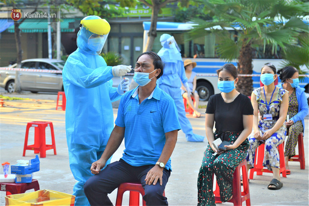 Người đi chợ, bán cafe bị nhiễm Covid-19, Đà Nẵng ra thông báo khẩn - Ảnh 1.