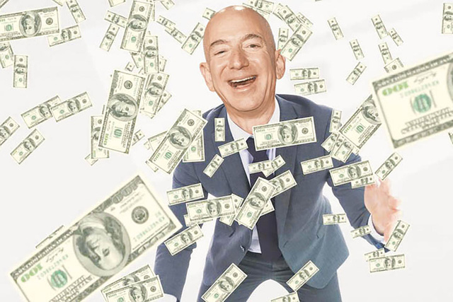 Tài sản Jeff Bezos vừa vượt 200 tỷ USD, nhiều nhân viên dựng máy chém biểu tình ngay trước cửa dinh thự - Ảnh 2.