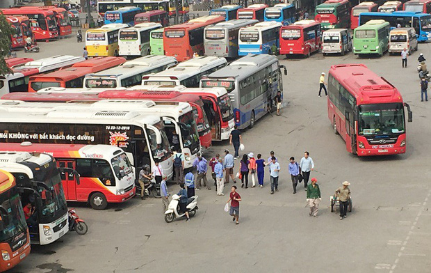 Khẩn: Hà Nội tìm kiếm 7 hành khách còn lại trên chuyến xe chở bệnh nhân Covid-19 - Ảnh 1.