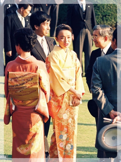  Nàng dâu được trọng vọng nhất hoàng gia Nhật: Để hoàng tử chờ 7 năm mới gật đầu đồng ý kết hôn, chinh phục nhà chồng nhờ tài đức vẹn toàn - Ảnh 7.