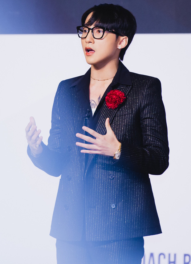 4 tổng tài đời thực nổi tiếng Vbiz: Ngọc Trinh - Hương Giang thành cặp nữ CEO, Sơn Tùng thu về 51 tỷ lãi ròng cùng công ty - Ảnh 8.