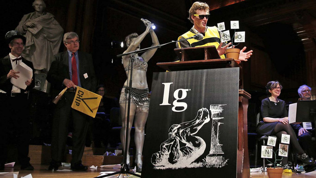  Đến hẹn lại lên: Cùng nhau cười rụng rốn với các nghiên cứu đạt giải Ig Nobel 2020, kèm phần thưởng không thể thốn hơn từ ban tổ chức - Ảnh 1.