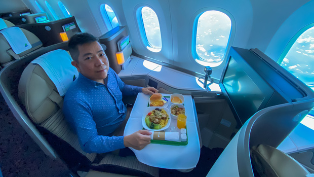YouTuber bị gắn mác “giàu ngầm” của Việt Nam: Từng đến 30 quốc gia, mỗi năm đổ hết tiền bạc đi hơn trăm chuyến bay xa xỉ để review - Ảnh 3.