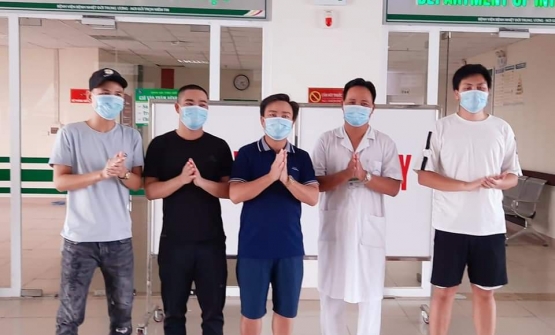 5 người trở về từ Ukraina mắc COVID-19, Việt Nam có 1.059 bệnh nhân - Ảnh 1.