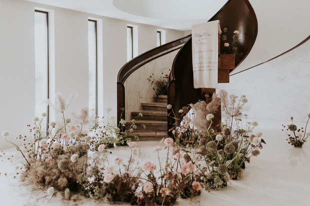 Có gì trong đám cưới bí mật có vẻ lạ lùng ở Đà Nẵng nhưng được báo Tây ca ngợi hết lời? - Ảnh 11. Có gì trong đám cưới bí mật có vẻ lạ lùng ở Đà Nẵng nhưng được báo Tây ca ngợi hết lời? - Ảnh 11.