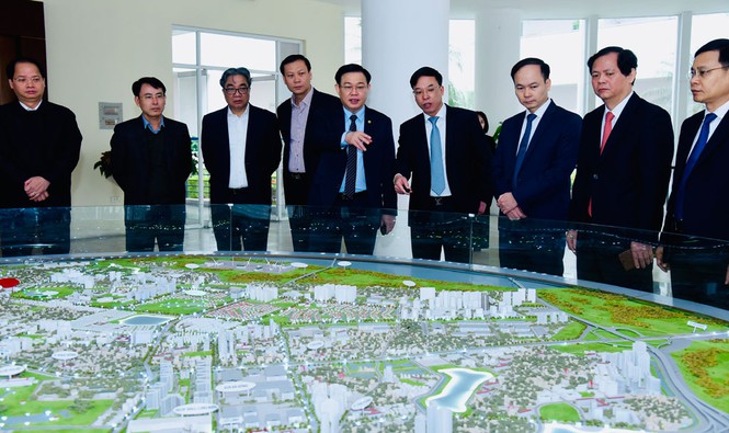 Quy hoạch sơ bộ sông Hồng Hà Nội 2024 đánh dấu một bước ngoặt mới trong quá trình phát triển đất đai tại thủ đô. Tập trung vào tối ưu hóa việc sử dụng đất, quy hoạch này đã đưa ra những phương án đồng bộ để cải thiện vấn đề giao thông, ngập úng và môi trường đô thị.