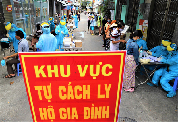 Một năm Việt Nam chống Covid-19: Từ 29 Tết Canh Tý đến lời kêu gọi hãy nhập cảnh chính ngạch để nhân dân đón một cái Tết mới an lành - Ảnh 3.