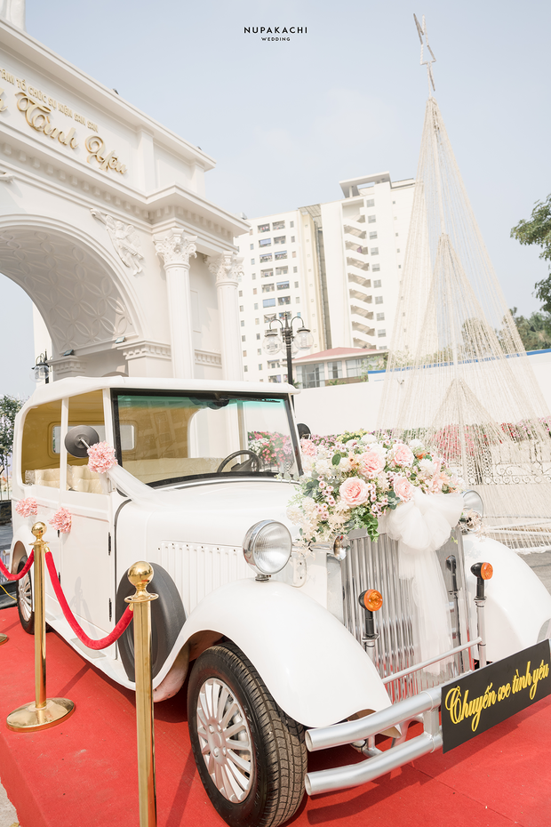 Đám cưới “cổ tích” tại Bắc Ninh: Bố tự tay thiết kế hôn lễ cho con gái, chi phí hơn 30 tỷ, gần 300 xế hộp xếp chật kín đường - Ảnh 15.