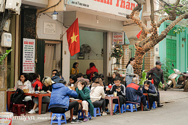  Về làng Ngũ Xã xưa tìm mẹ đẻ của món phở cuốn - mới khai sinh tròn 20 năm mà nay đã thành tinh hoa ẩm thực vang danh cả nước ngoài  - Ảnh 7.