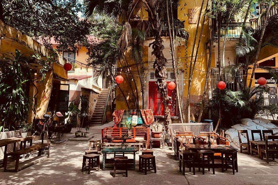 Tổ hợp 60s Thổ Quan, khu ăn chơi phong cách hoài cổ giữa lòng Hà Nội đã chính thức đóng cửa - Ảnh 1.