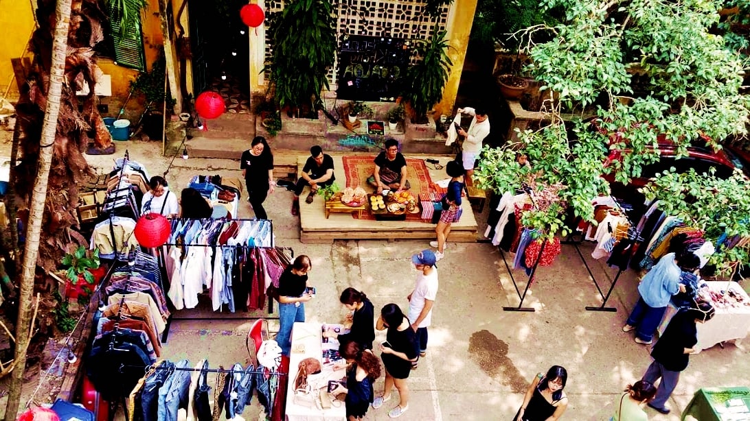 Tổ hợp 60s Thổ Quan, khu ăn chơi phong cách hoài cổ giữa lòng Hà Nội đã chính thức đóng cửa - Ảnh 4.