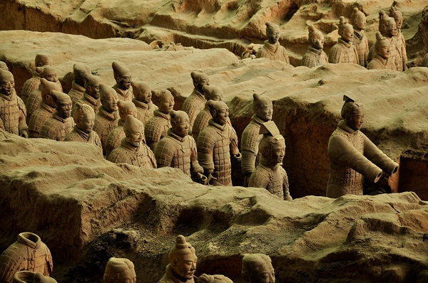 Đội quân đất nung trong lăng Tần Thuỷ Hoàng nổi tiếng khắp thế giới, tại sao sử sách Trung Quốc lại không hề có ghi chép nào? - Ảnh 3.