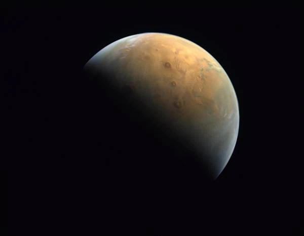 UAE công bố kết quả thăm dò Sao Hỏa làm bất ngờ các nhà khoa học: nồng độ oxy trong khí quyển Hành tinh Đỏ cao hơn dự kiến! - Ảnh 2.