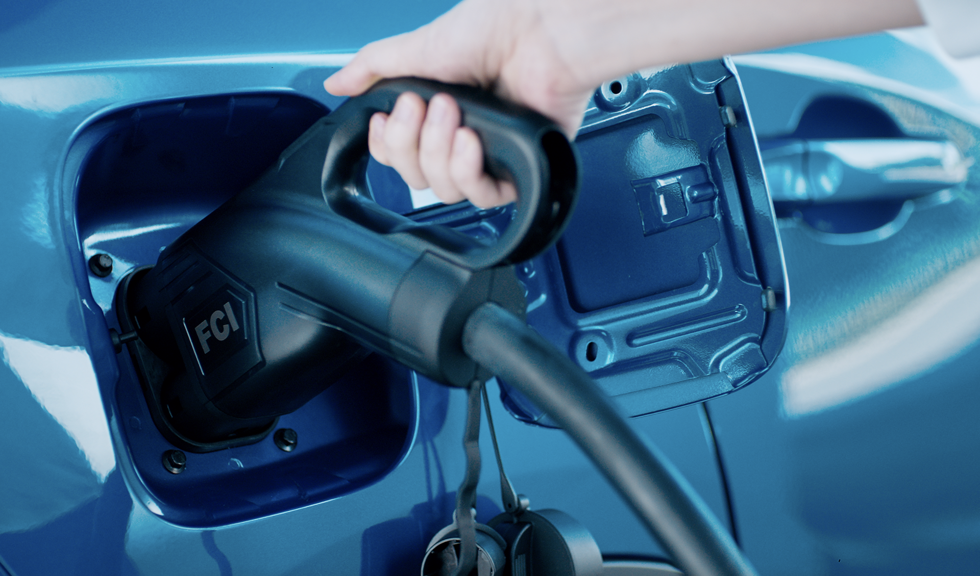 Xe điện VinFast VF e34 chính thức lộ diện: Công suất tương đương động cơ xăng 2.0L, chạy 285km mỗi lần sạc đầy pin - Ảnh 6.