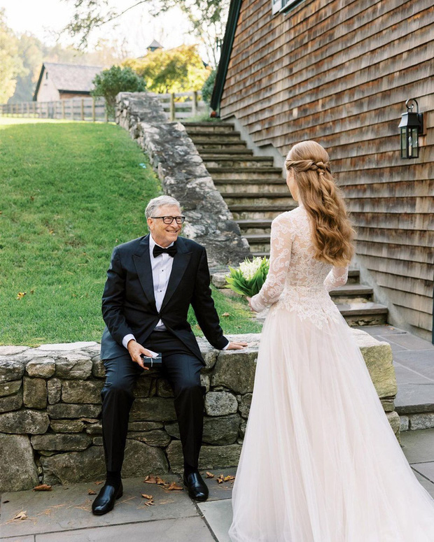  Con gái tỷ phú Bill Gates đăng ảnh mừng sinh nhật bố chứa chi tiết đặc biệt và động thái của vợ cũ - Ảnh 2.