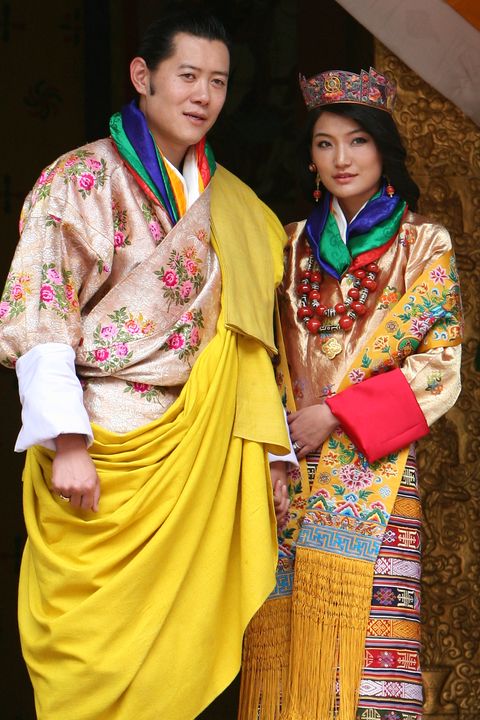  Đăng ảnh kỷ niệm 10 năm ngày cưới, Hoàng hậu vạn người mê Bhutan khiến dư luận phát sốt với vẻ ngoại hình hiện tại  - Ảnh 2.